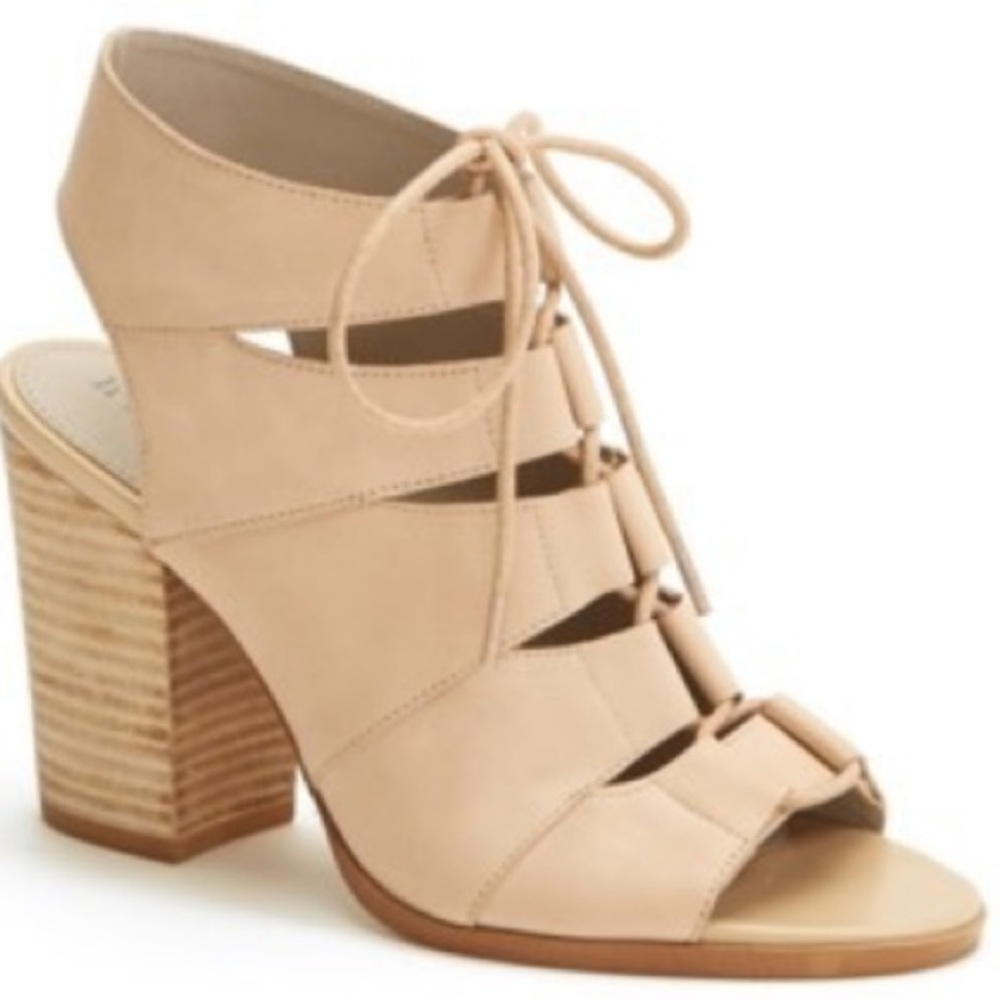 Hinge “Drea” peep toe sandals